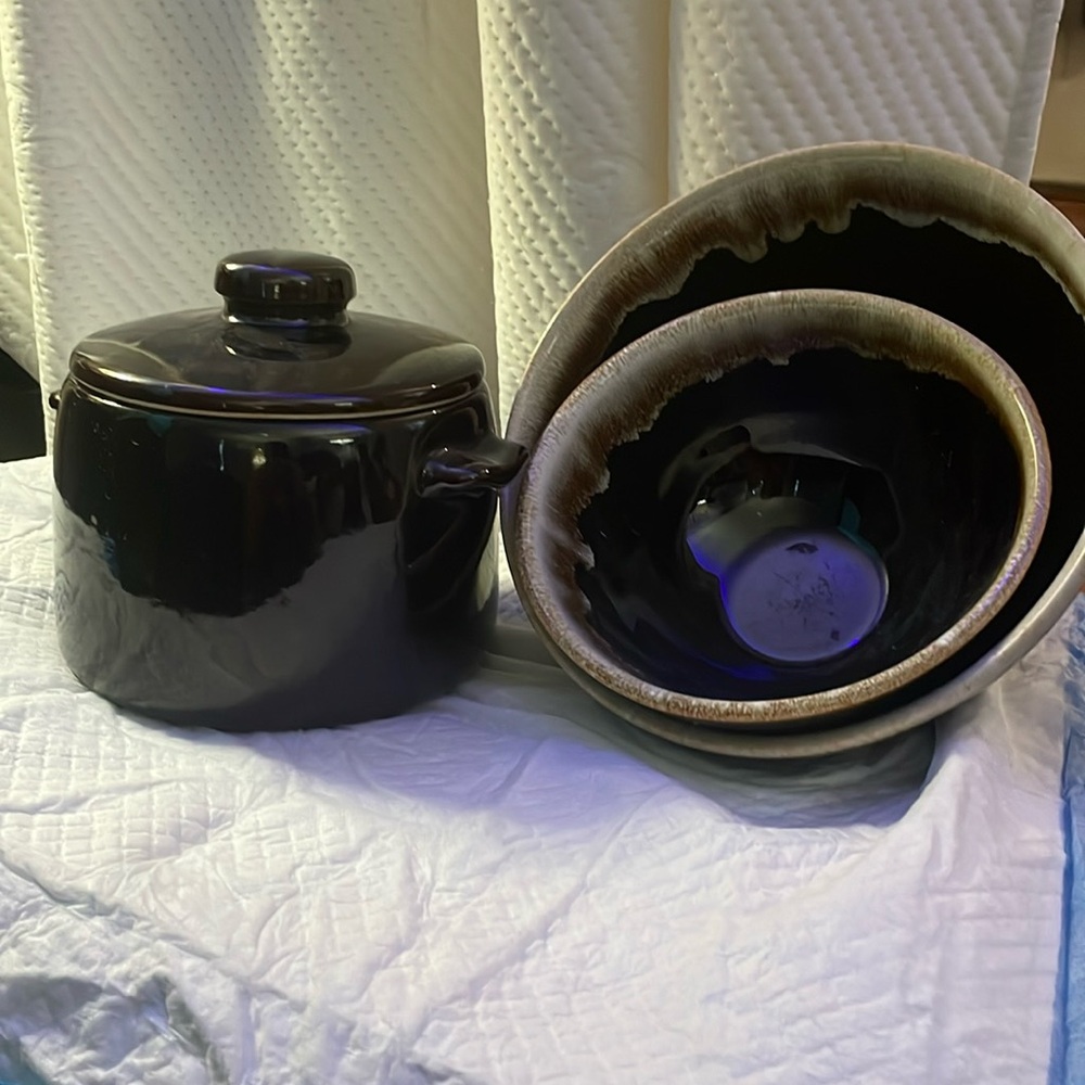 4pieces of stoneware